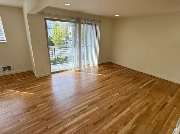 2122 E Jefferson St APT 6, Seattle, WA 98122