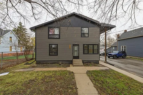 324 Vidal St S #1 Photo 1