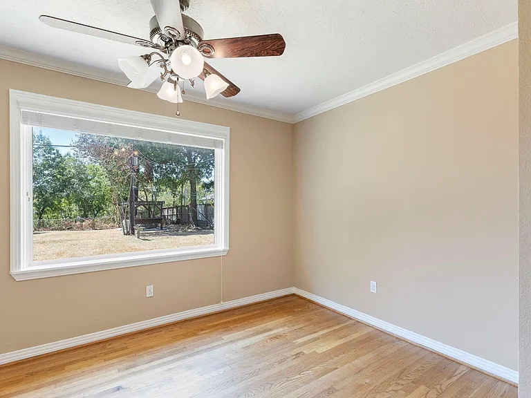 1802 Turnpike Rd — Photo 25
