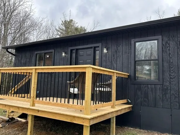 7707 Corley Caress Rd, Flatwoods, WV 26621