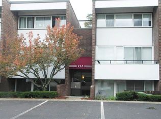 111 Walnut St APT 2, Stoughton, MA 02072