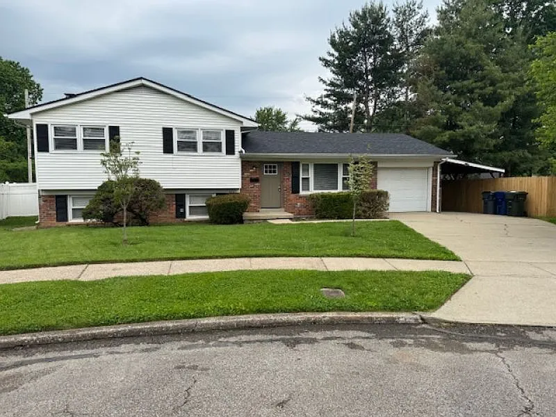 3221 Alexandria Ct