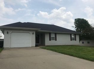 626 N Pinewood Ave, Republic, MO 65738