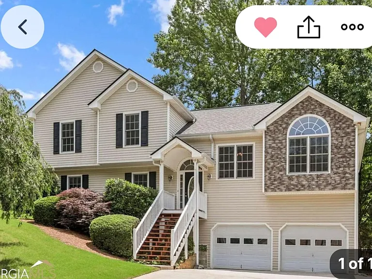 1040 Foxhollow Trl — Photo 1