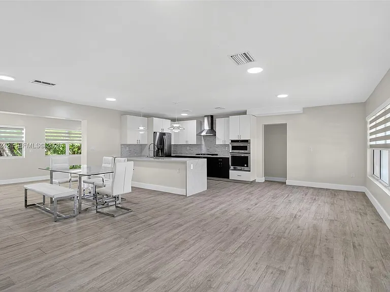 6090 SW 63rd Ave — Photo 5
