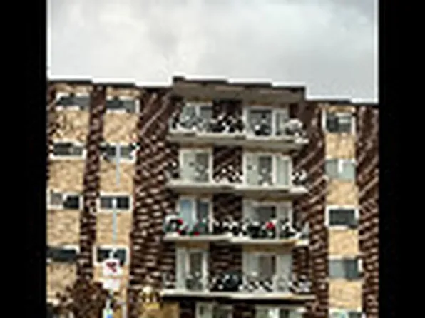 2900 Maple Ave APT 24A, Downers Grove, IL 60515