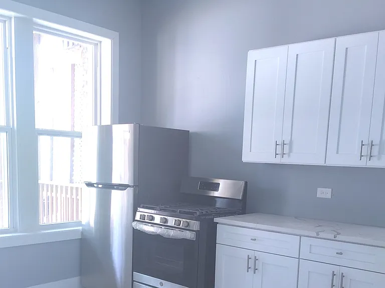 1661 S Homan Ave #GARDEN — Photo 4