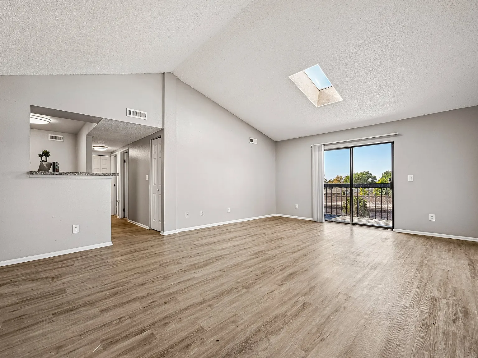 Parkside Apartments — Photo 3