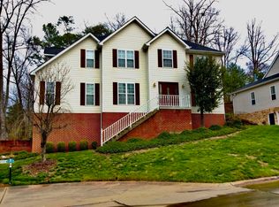 11 Brookshire Dr, Huntington, WV 25705