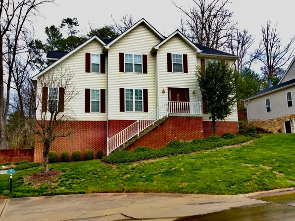 11 Brookshire Dr, Huntington, WV 25705