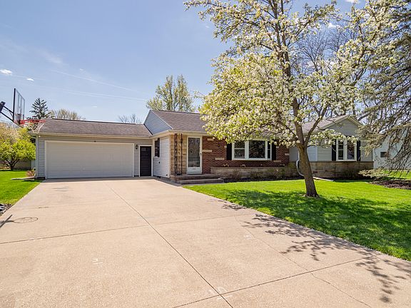2nd image of 2921 Hill An Brook Dr