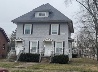 1220 S 16th St, Mattoon, IL 61938