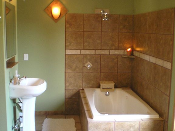 6 jet tub, new remodeled master bath