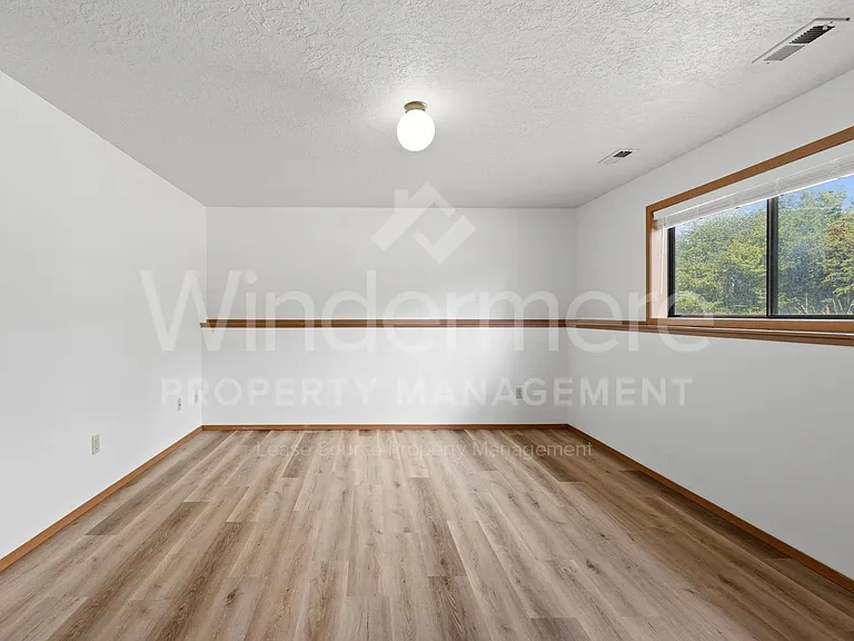 802 S Calvin Rd — Photo 13