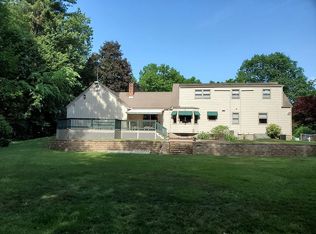 32 Indian Spring Rd, East Longmeadow, MA 01028