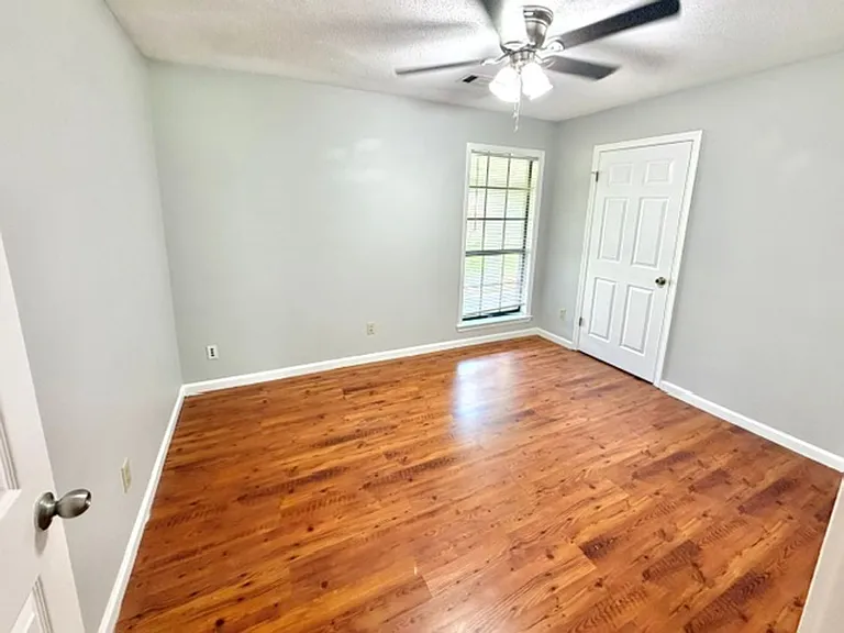 6383 Eastbrier Dr — Photo 9