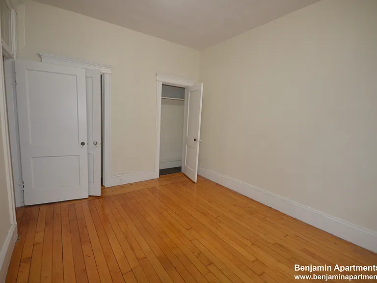 1822 Beacon St #14 — Photo 4