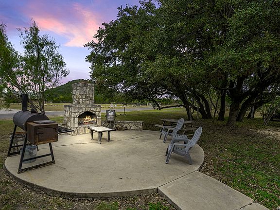 2nd image of 19 Wisteria Way
