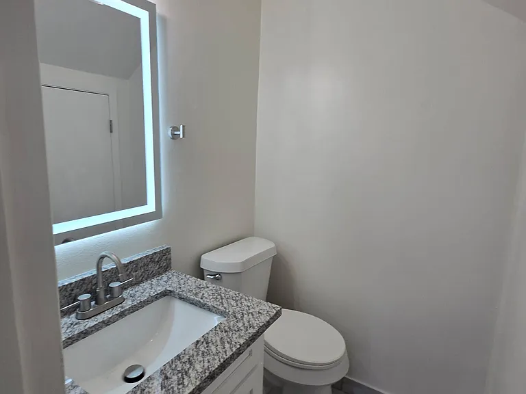6713 Escondido Dr — Photo 4