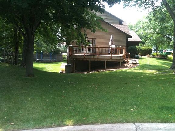 2nd image of 1301 Rushmore Dr