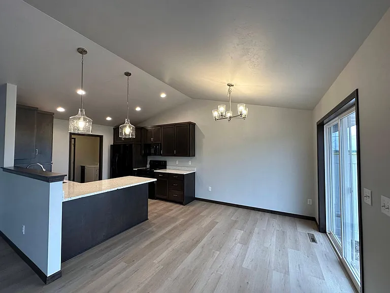 2911 Sabal Oak Dr — Photo 3