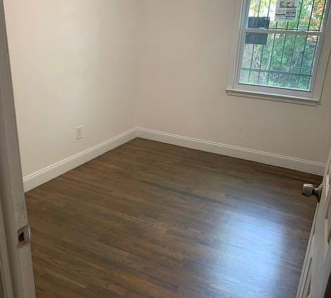 3rd image of 110-33A 159th St