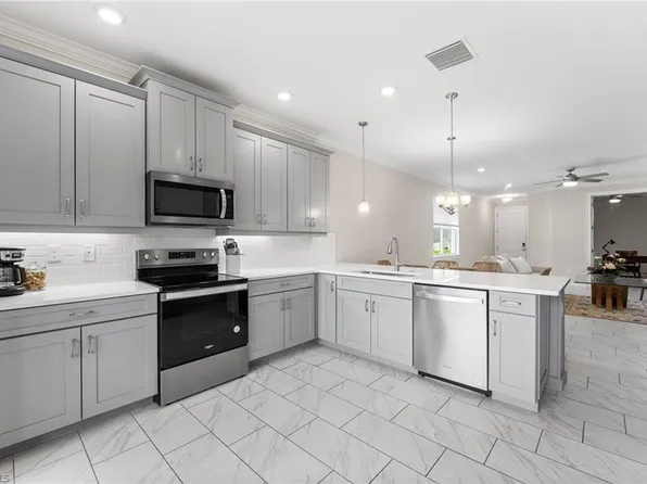 28295 Captiva Shell LOOP, BONITA SPRINGS, FL 34135