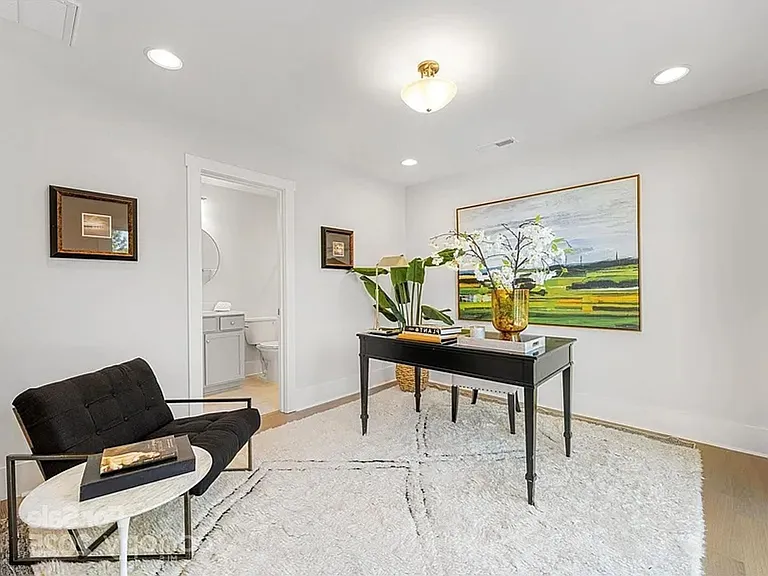 1405 Kenilworth Ave — Photo 28