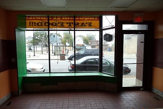 2nd image of 5957 W Chicago Ave