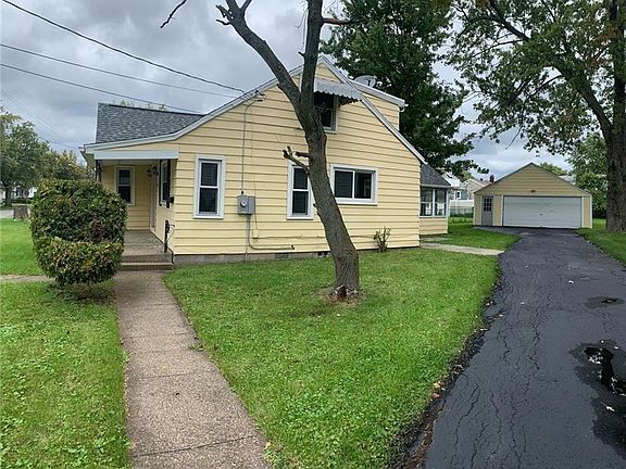 2nd image of 131 Highland Ave
