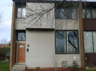 374 Irvington Pl, East Windsor, NJ 08520