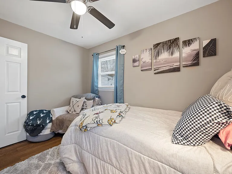 1061 Saint Julian Dr — Photo 22
