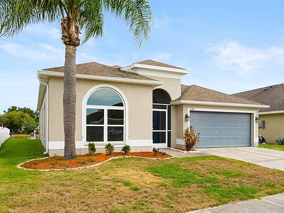 3rd image of 1247 Vinetree Dr