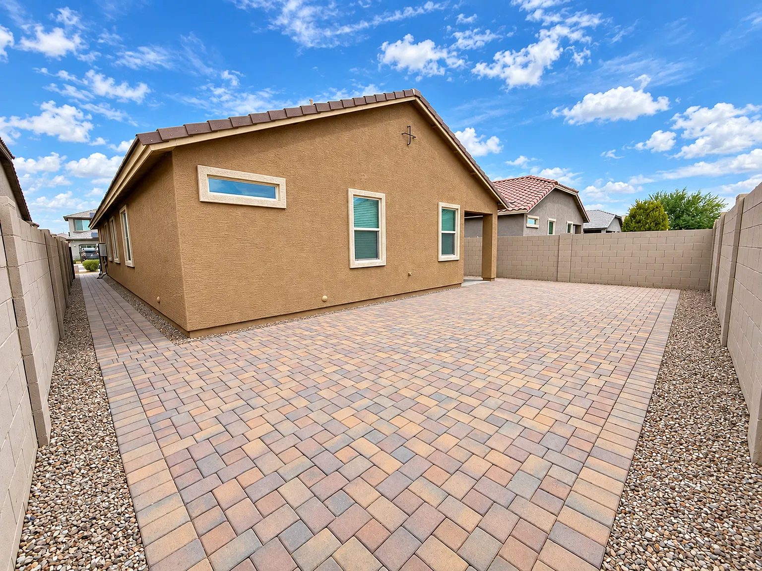5 bed, 1939 sqft, $2,500 — Photo 4