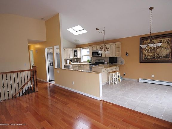 3rd image of 100 Lucille Ave