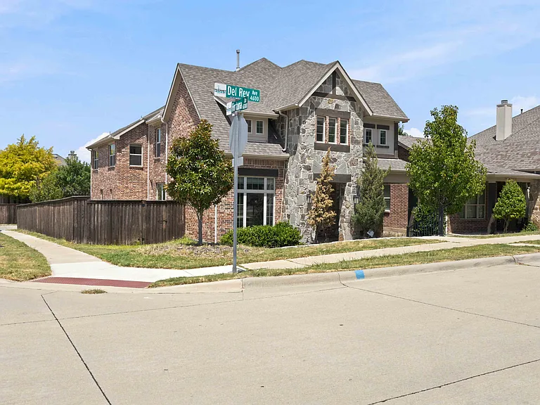 4524 Del Rey Ave — Photo 16