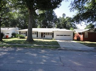 2516 E Seminole St, Springfield, MO 65804