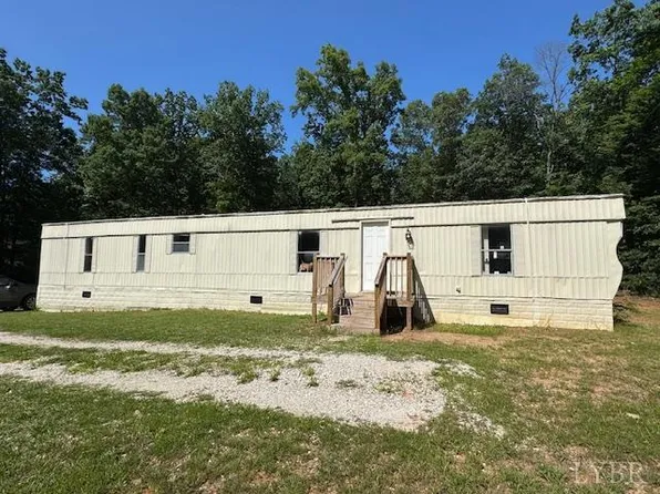 7447 Red House Rd, Appomattox, VA 24522