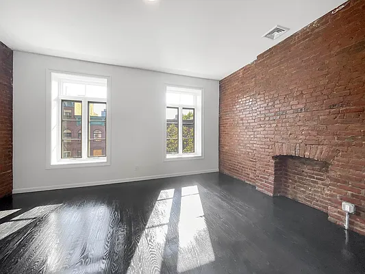 Rented by Skyward | media 34