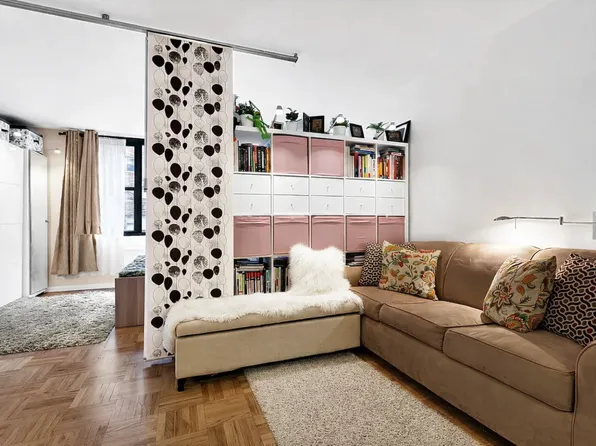 333 East 49th Street image 1 of 8