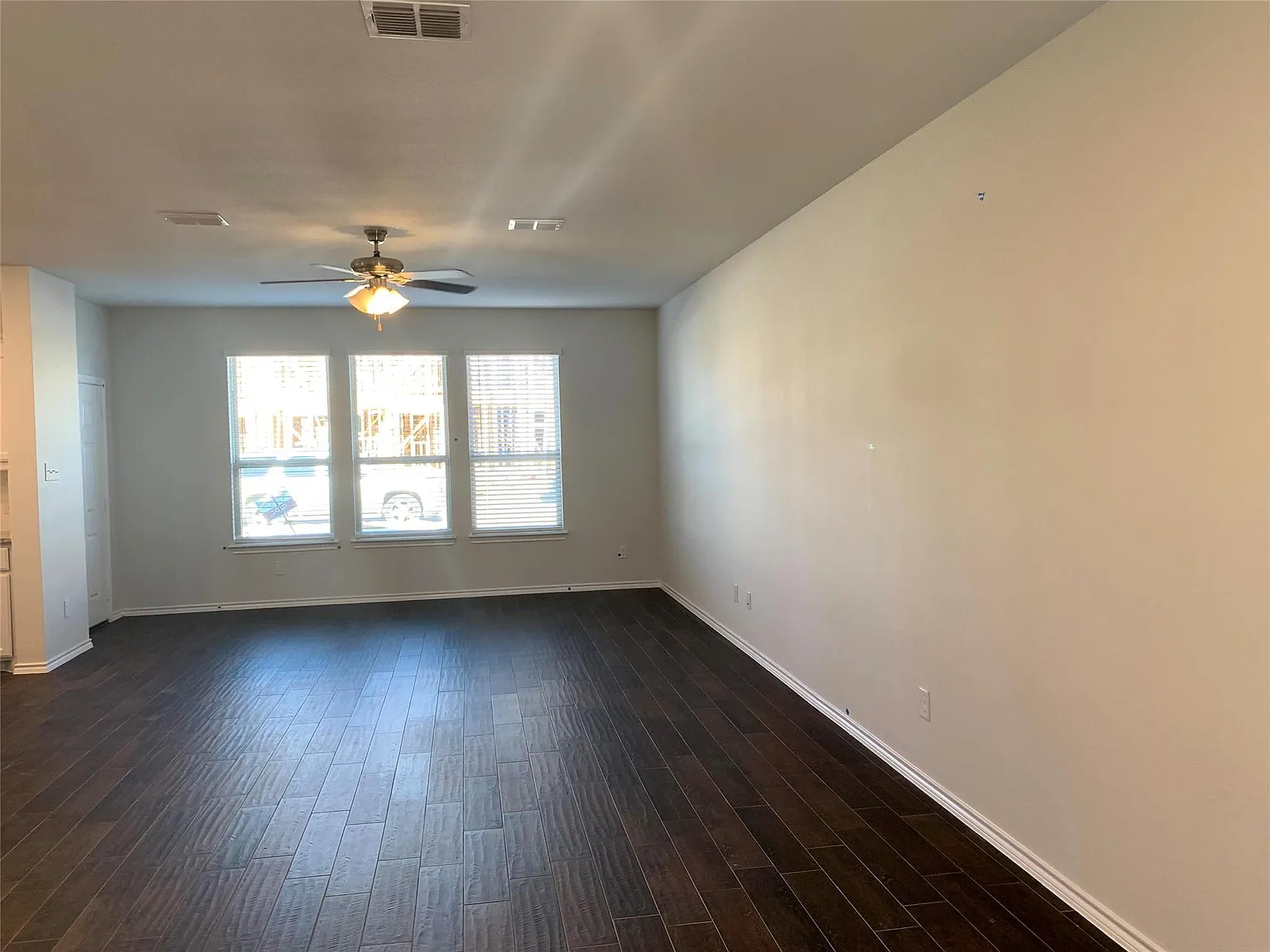 3 bed, 2.5 bath, 1773 sqft, $1,850 — Photo 4