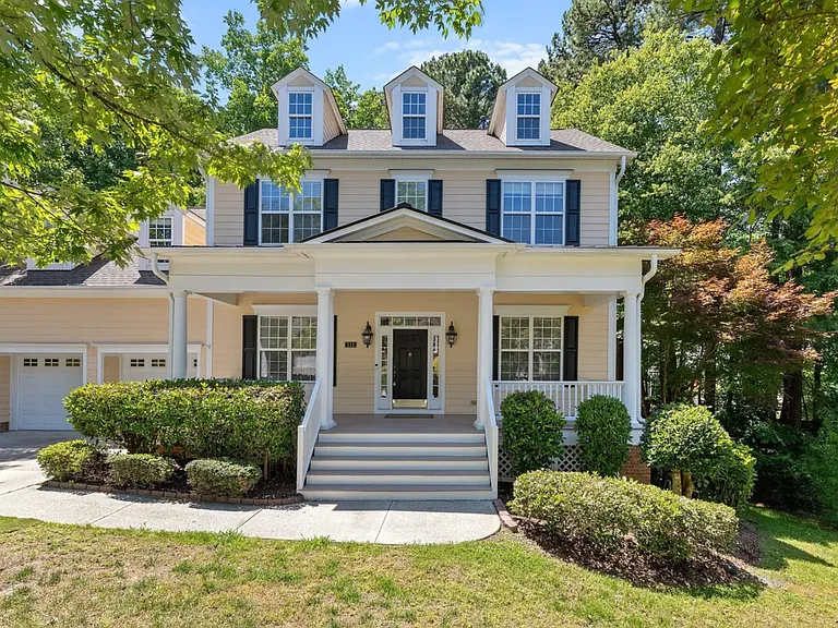 111 Sir Walker Ln — Photo 1