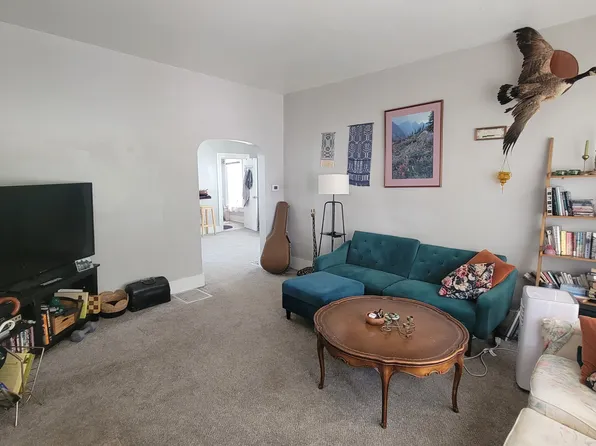 1052 Jackson St NW APT 1, Grand Rapids, MI 49504