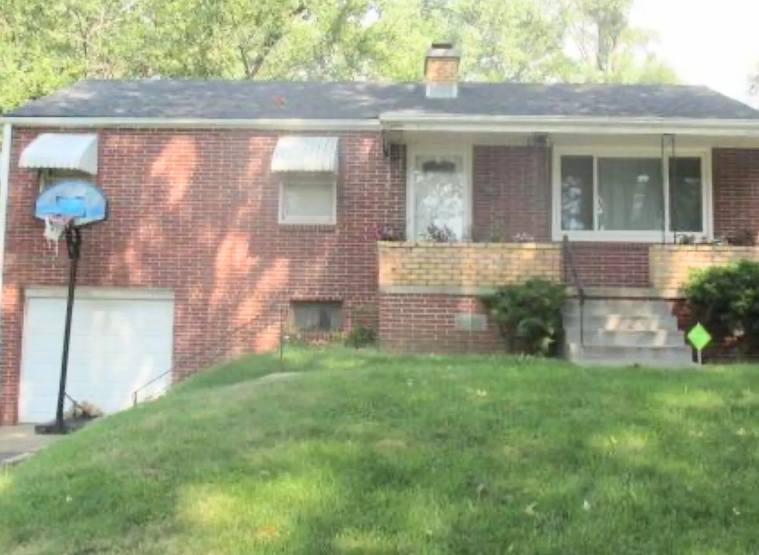 4634 Camden Ave — Photo 1