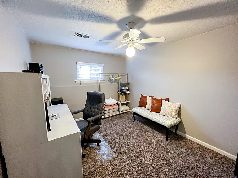 323 SE Melody Ln — Photo 52