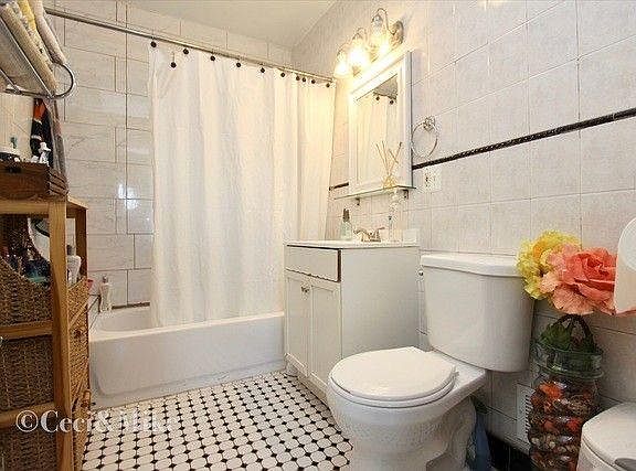 4th image of 3701 N Drake Ave #2