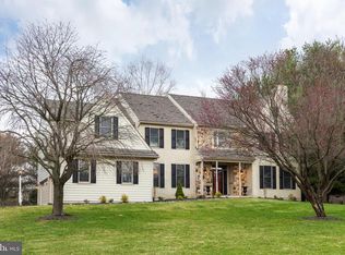 671 Highpoint Dr, West Chester, PA 19382