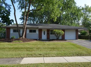 695 W Berkley Ln, Hoffman Estates, IL 60169