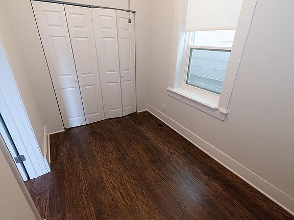4th image of 935 N Honore St APT 1F