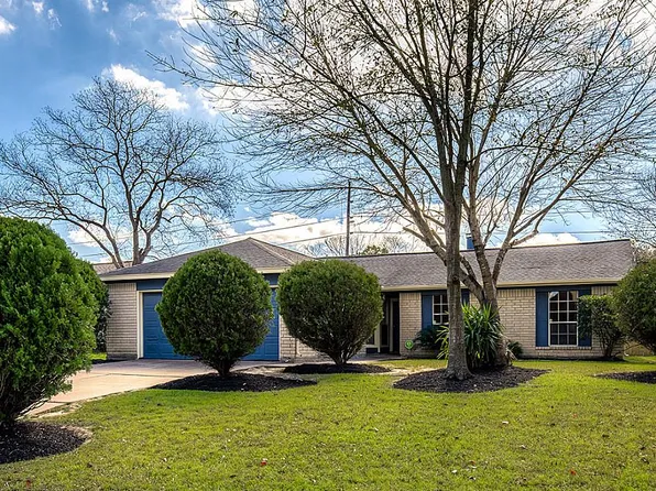 15107 Yorktown Colony Dr, Houston, TX 77084
